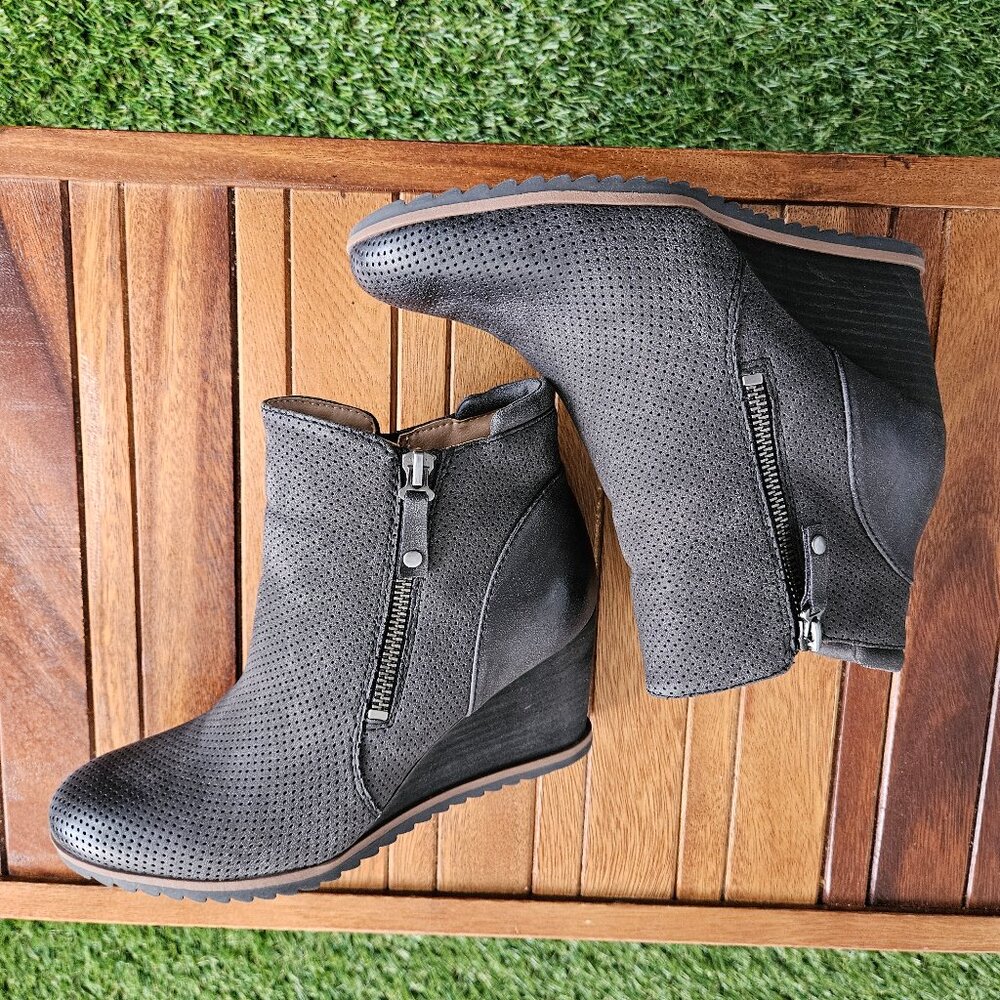 Soul Naturalizer Wedge Zip Up Ankle Bootie Style Hailey 2